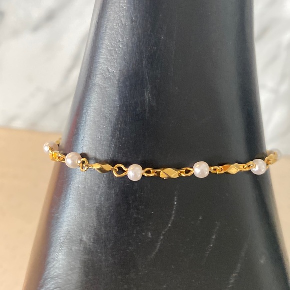 Napier Gold and Pearl Chain Bracelet - Picture 3 of 7